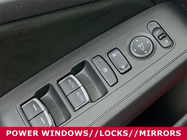 Vehicle image 25 of 34