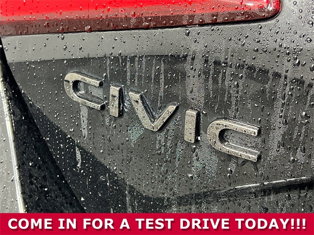 Vehicle image 32 of 34