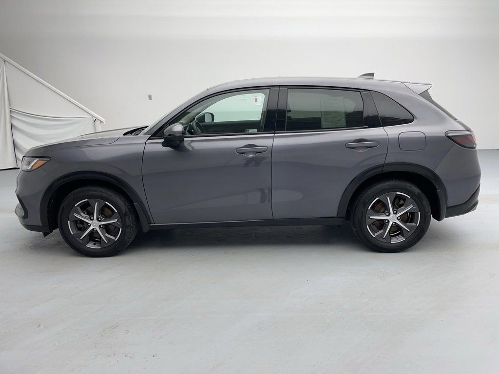 Vehicle image 2 of 49
