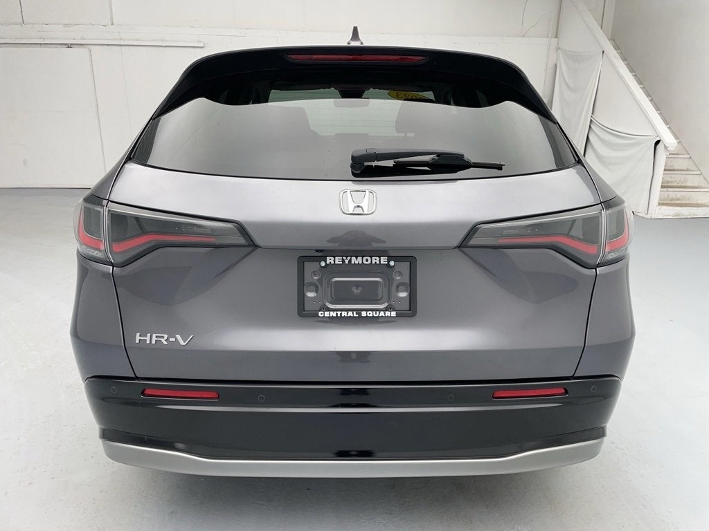 Vehicle image 5 of 49