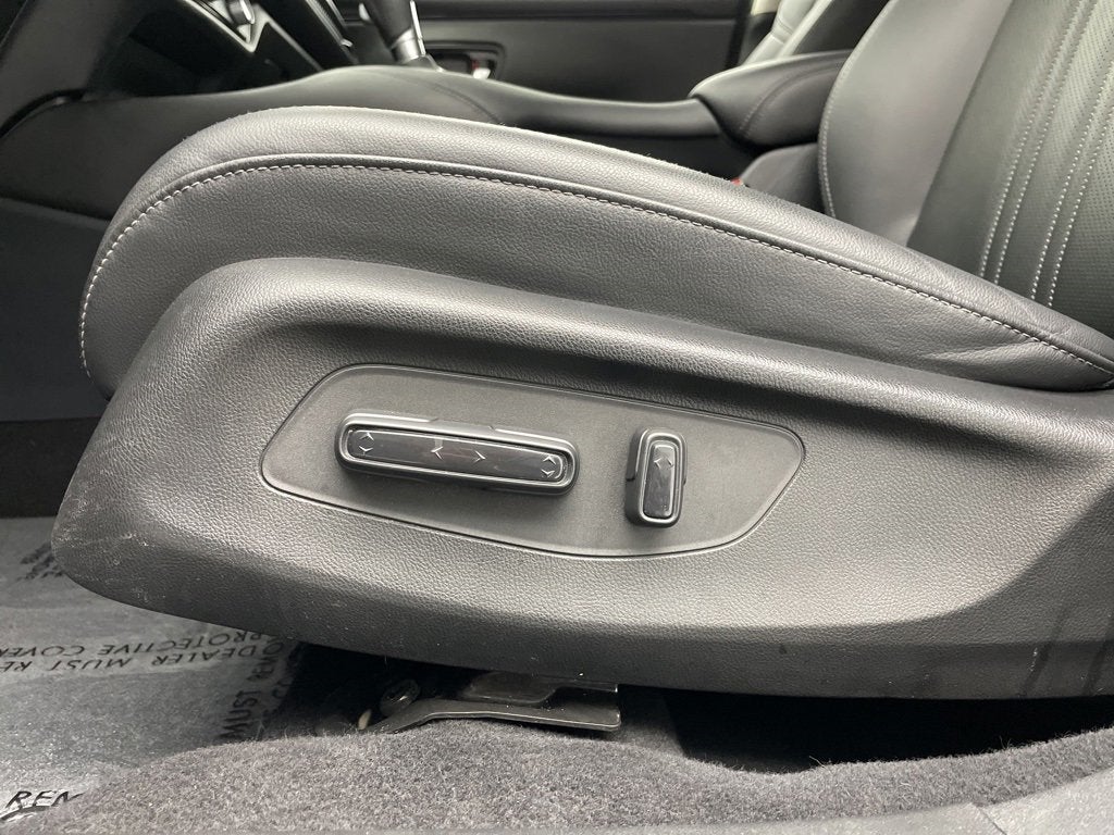 Vehicle image 20 of 49