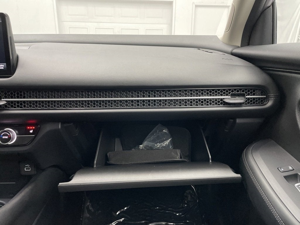 Vehicle image 39 of 49