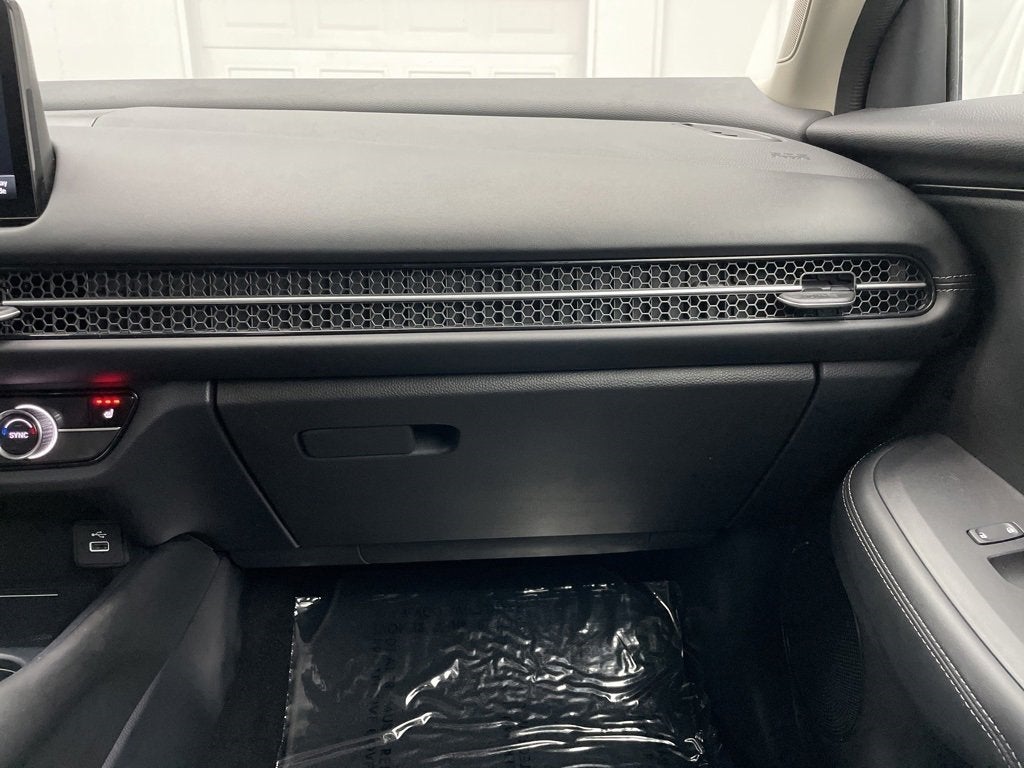 Vehicle image 38 of 49