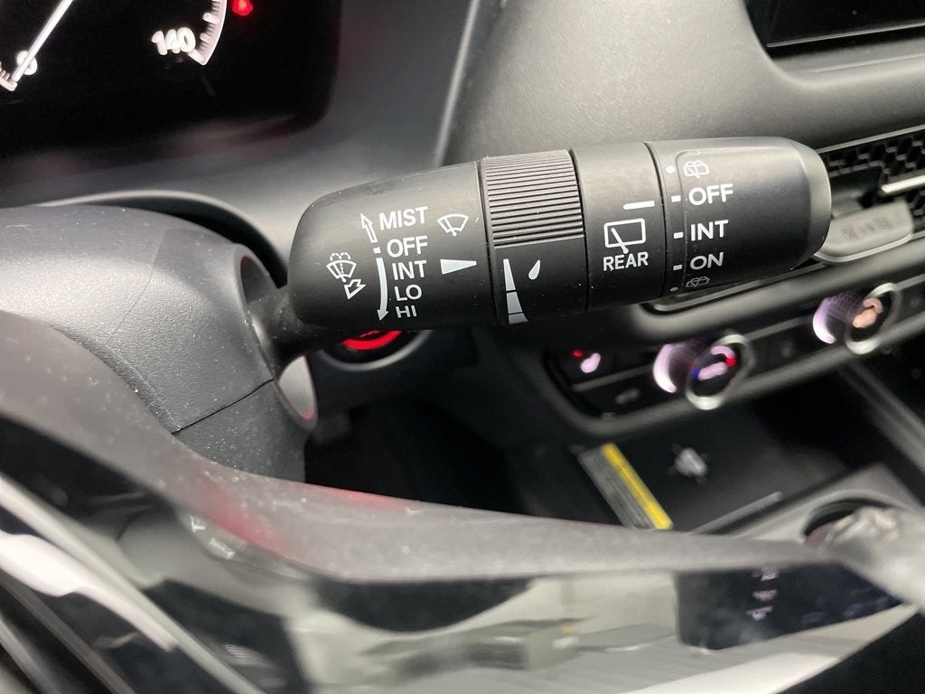 Vehicle image 25 of 49