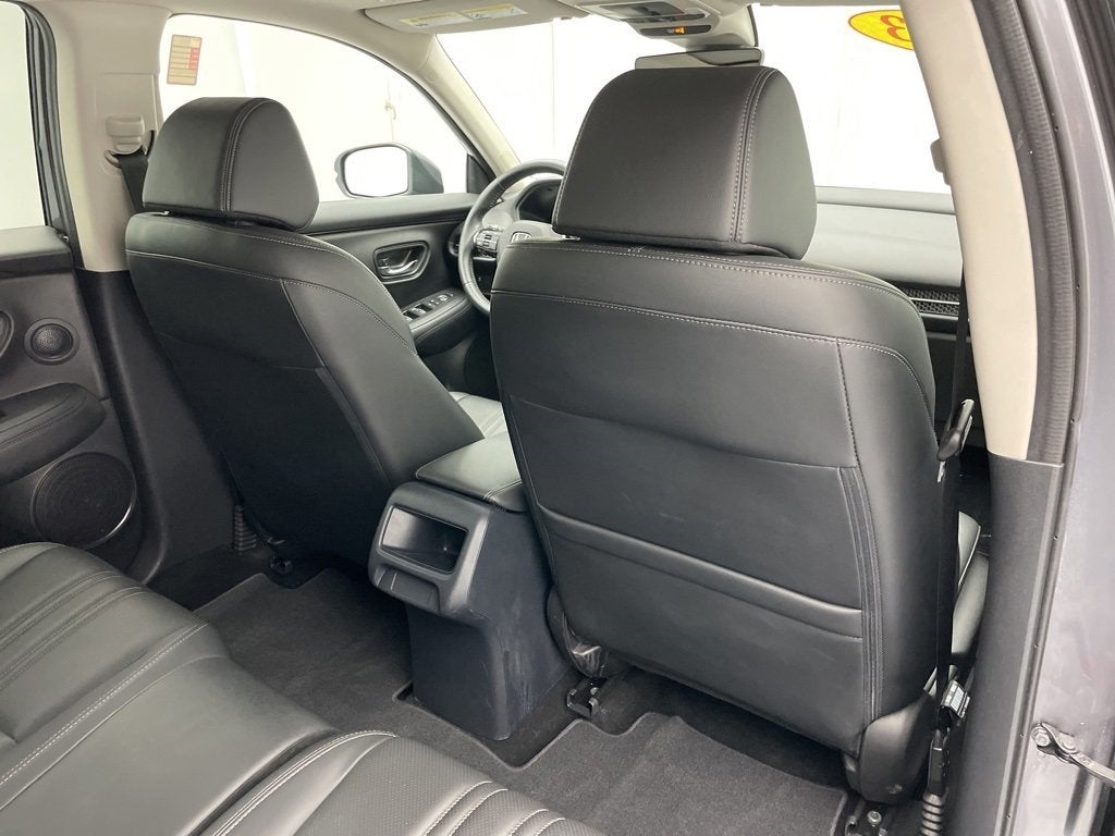 Vehicle image 42 of 49
