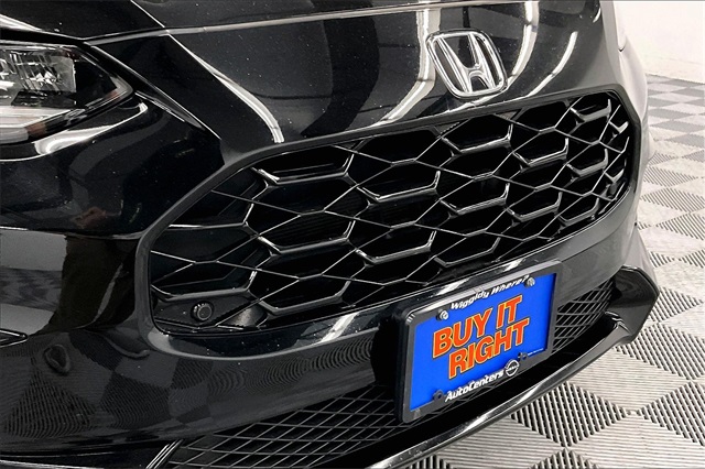 Vehicle image 29 of 36