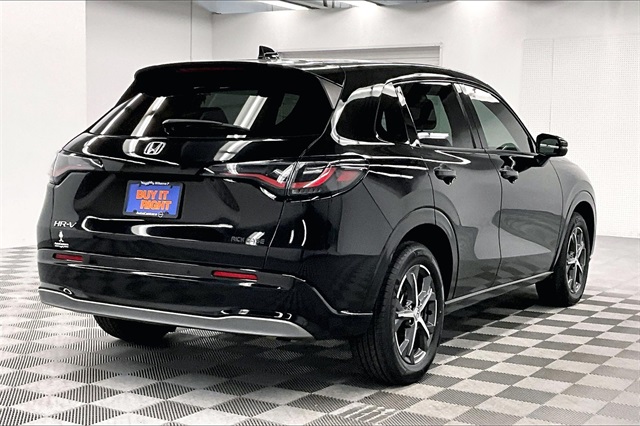 Vehicle image 4 of 36