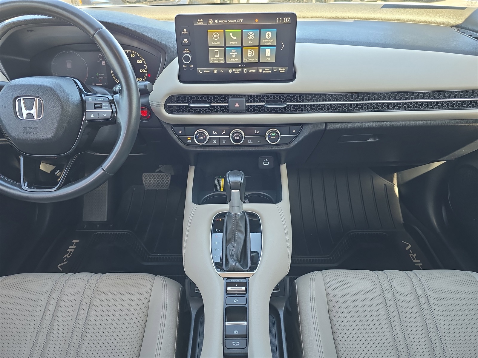 Vehicle image 13 of 34