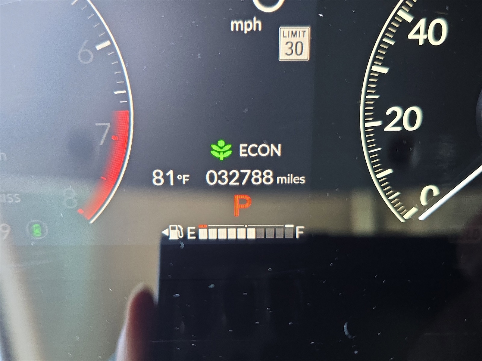 Vehicle image 31 of 34