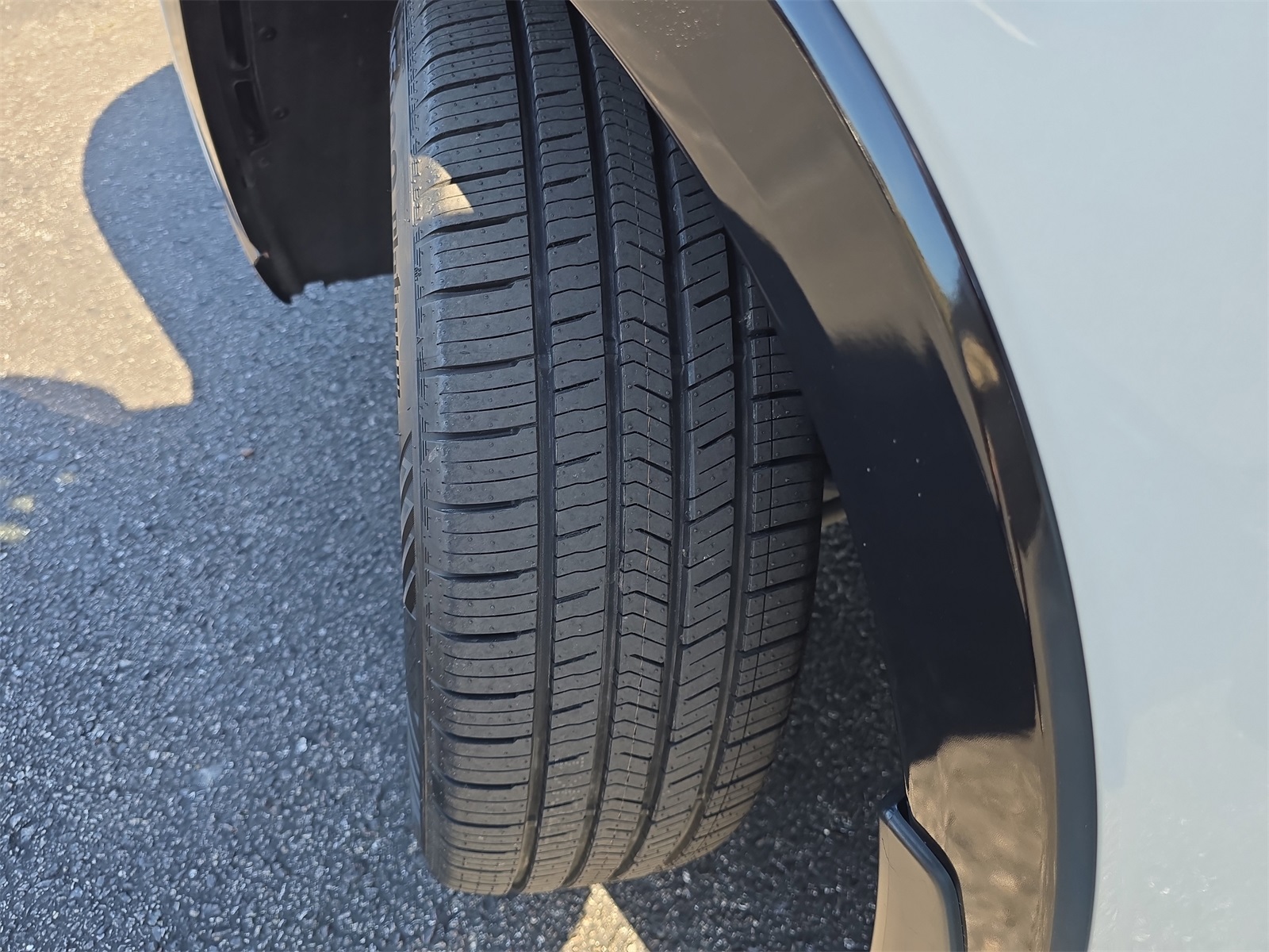 Vehicle image 33 of 34