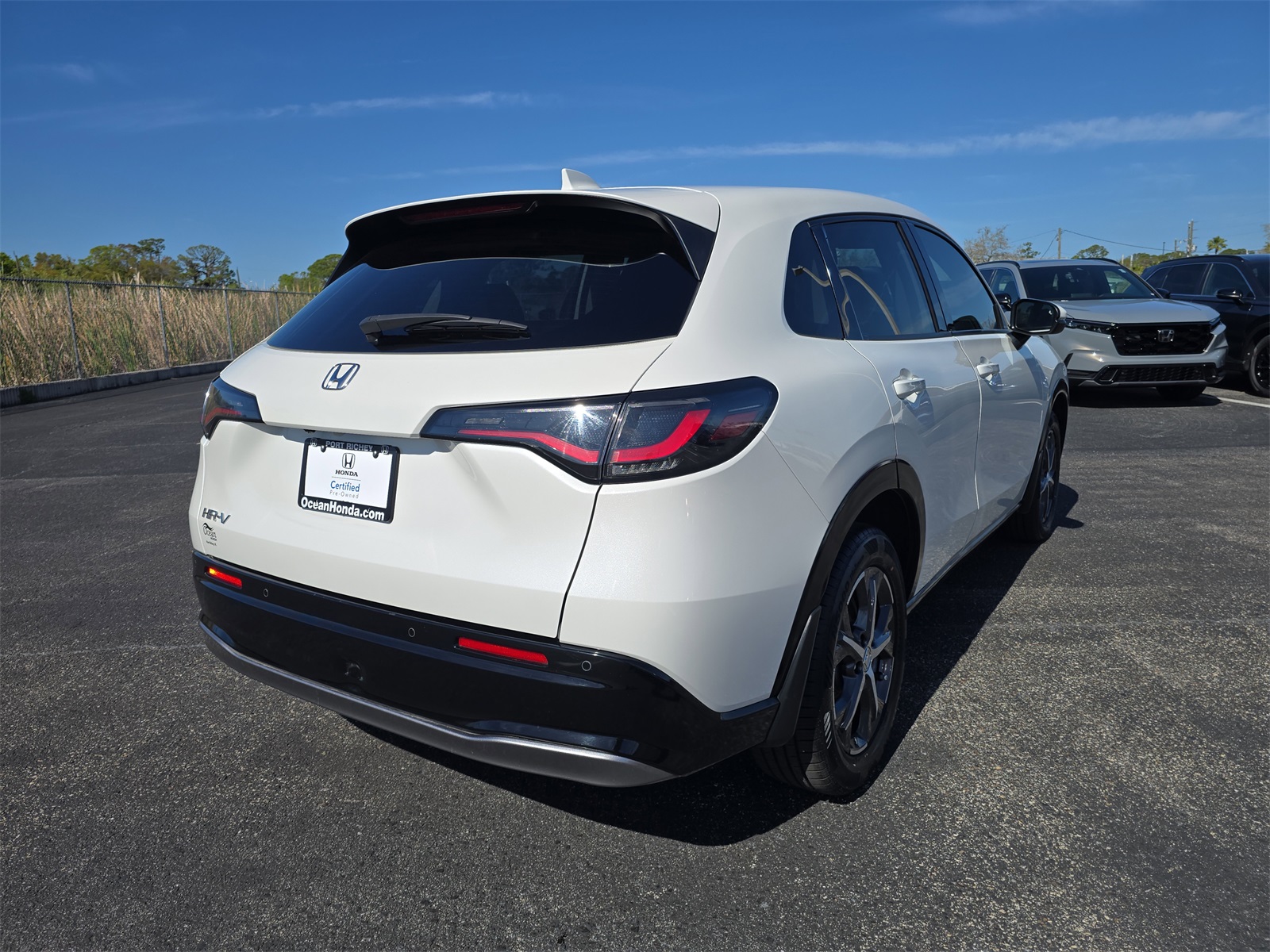 Vehicle image 3 of 34