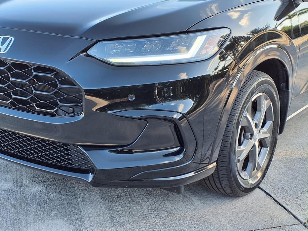 Vehicle image 9 of 34