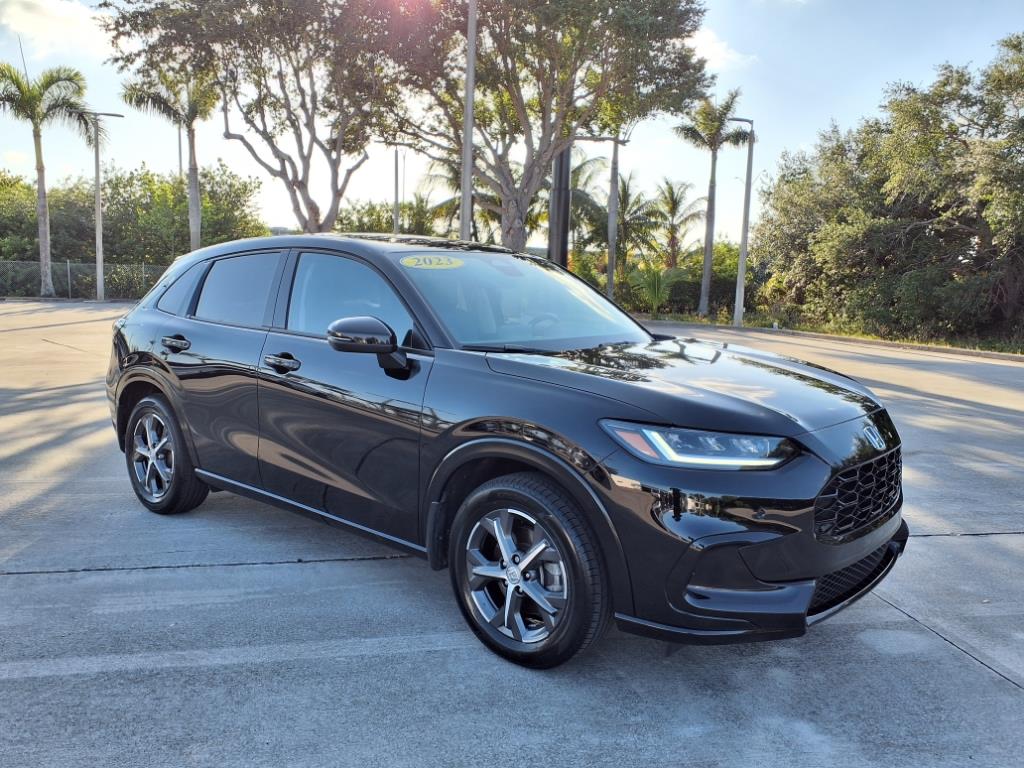 Vehicle image 6 of 34