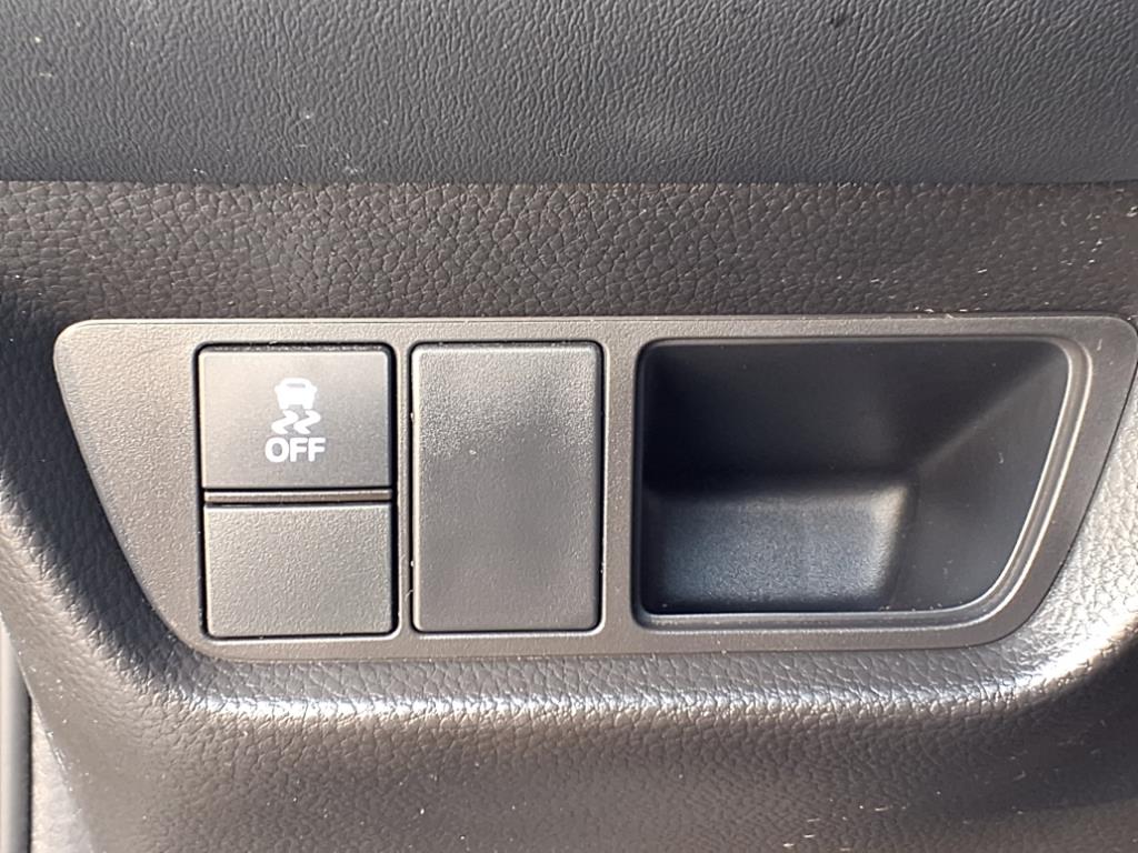 Vehicle image 29 of 34