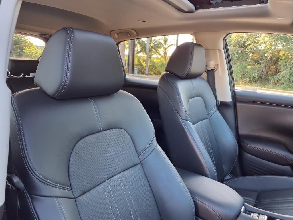 Vehicle image 19 of 34