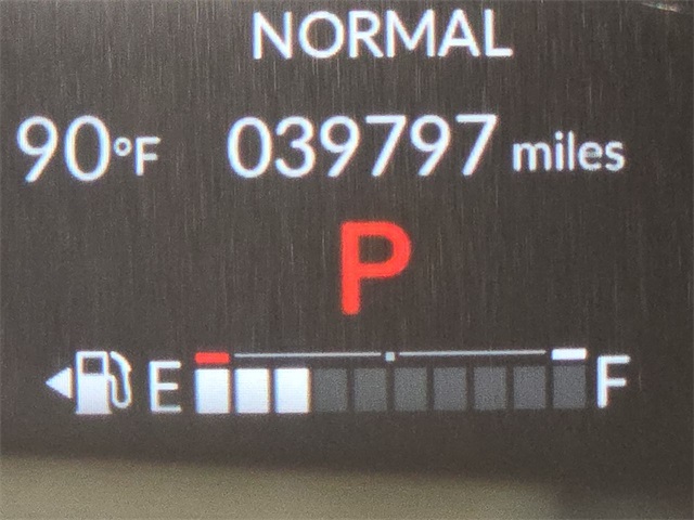 Vehicle image 14 of 27