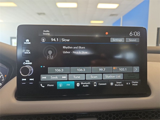 Vehicle image 15 of 27