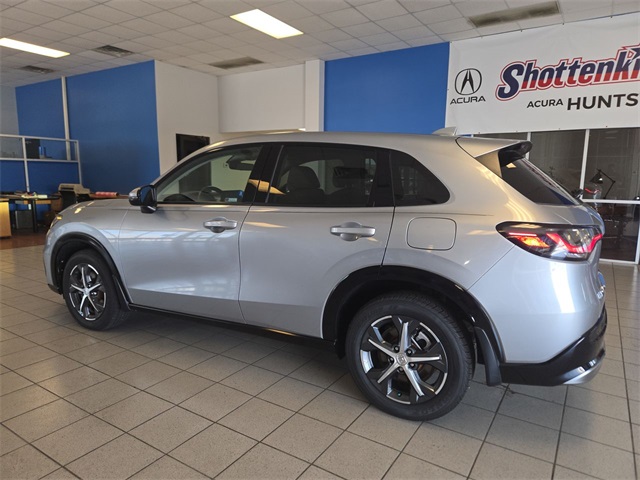 Vehicle image 7 of 27