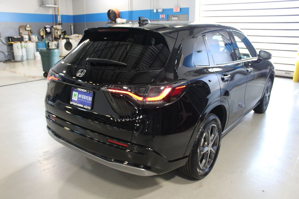 2023 Honda HR-V EX-L Image 3 of 29