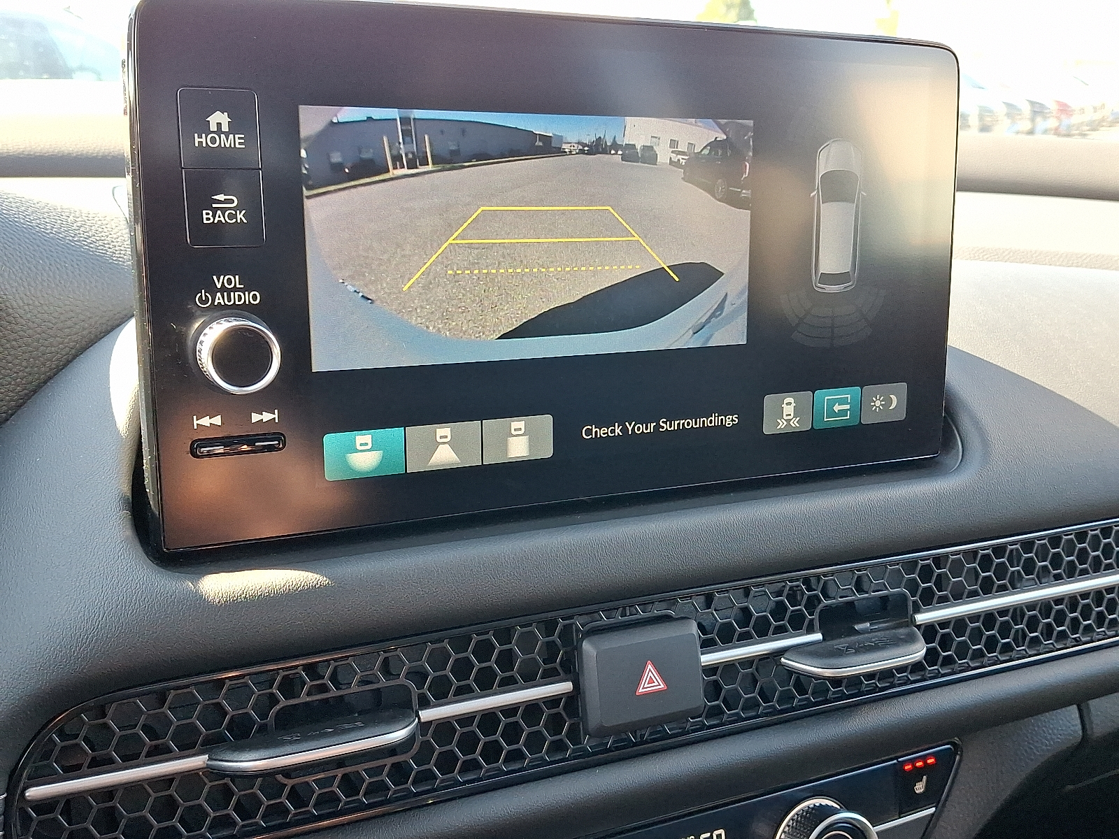 Vehicle image 18 of 30