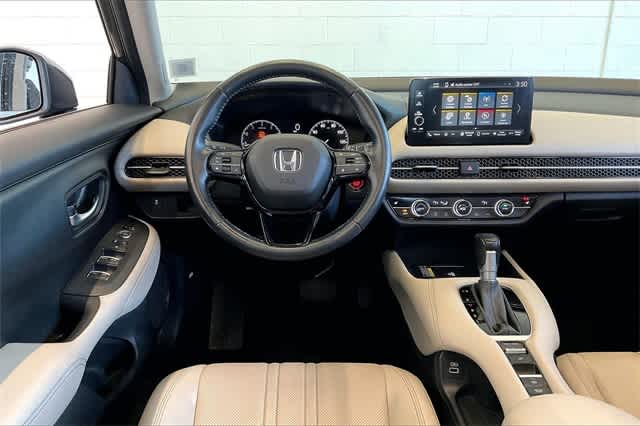 Vehicle image 18 of 36