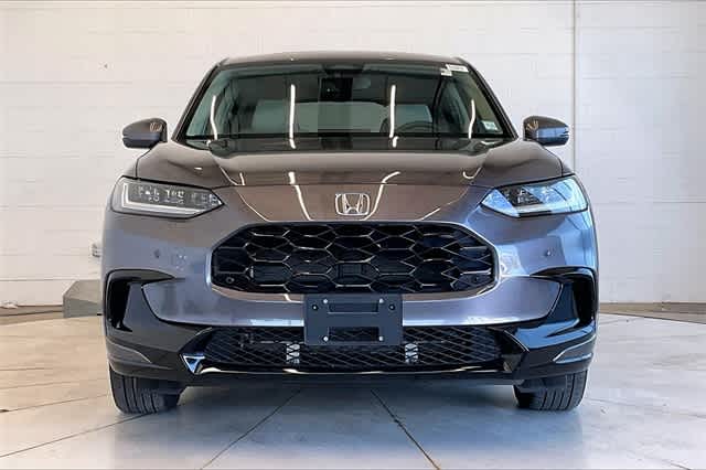 Vehicle image 4 of 36