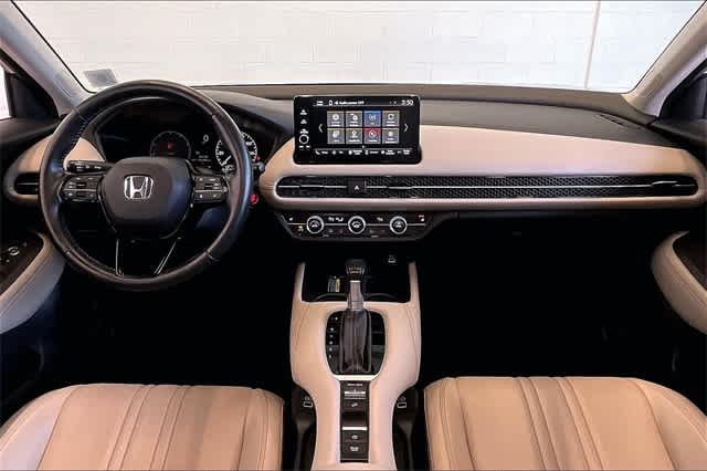 Vehicle image 13 of 36