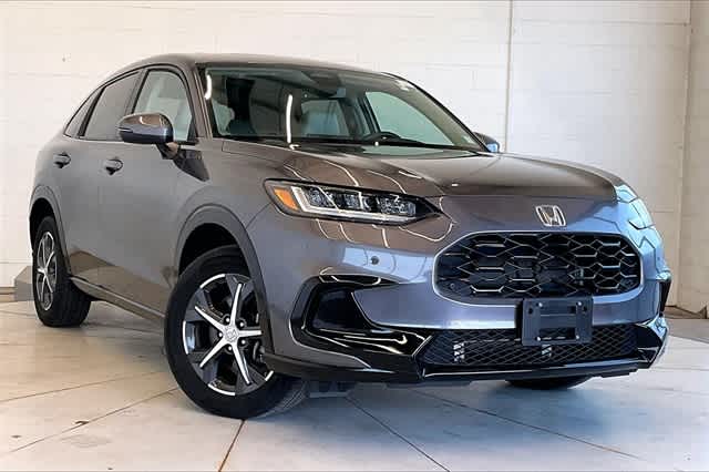 Vehicle image 6 of 36