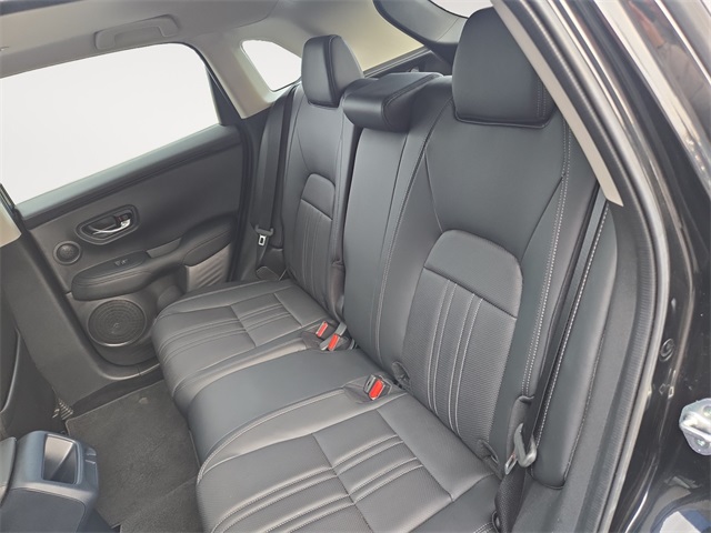 2023 Honda HR-V EX-L Image 10 of 15