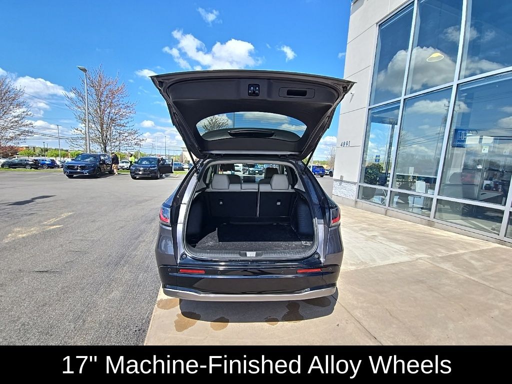 Vehicle image 29 of 32