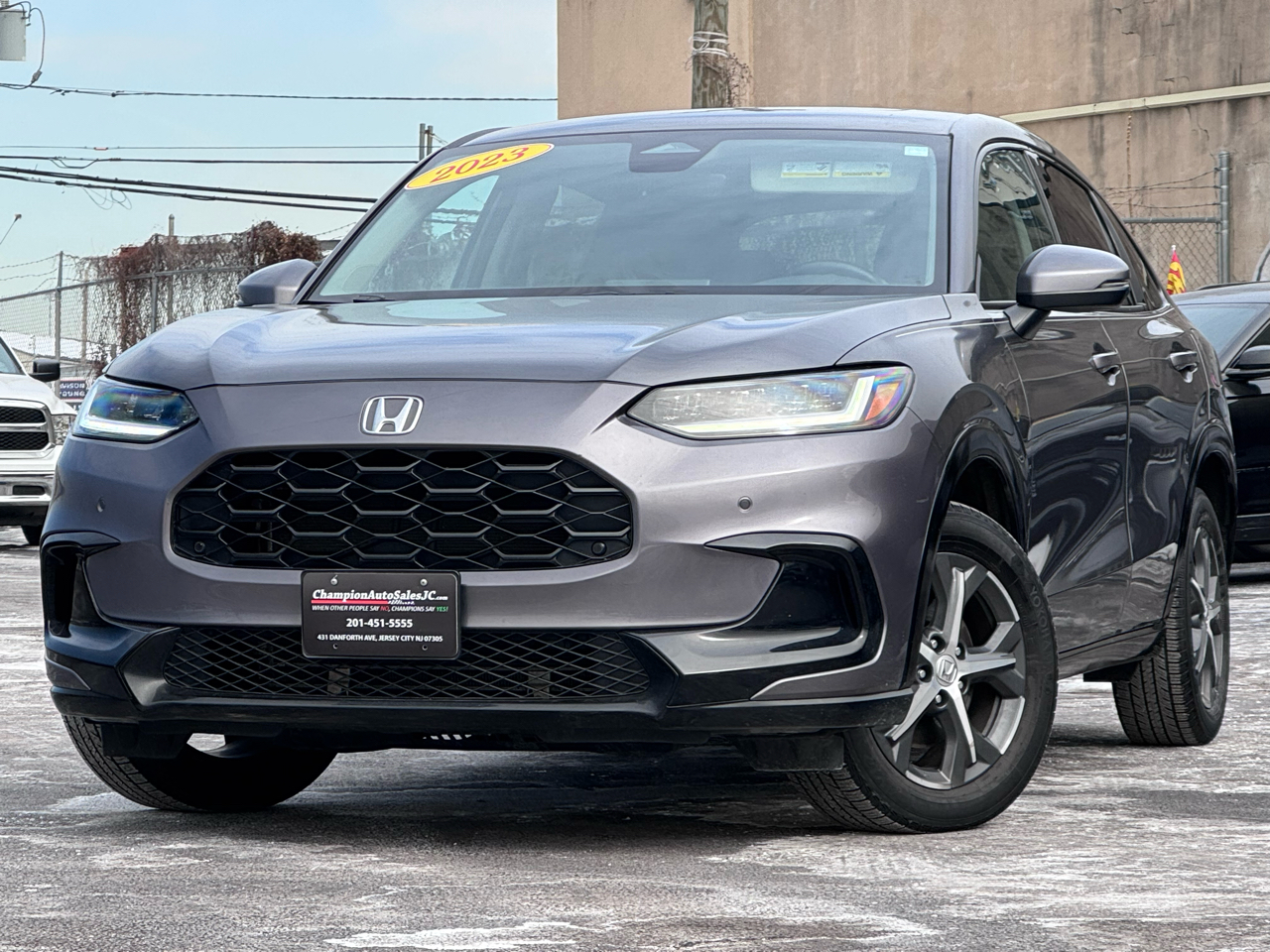 2023 Honda HR-V EX-L Image 2 of 53