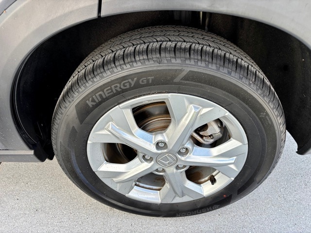 Vehicle image 13 of 27