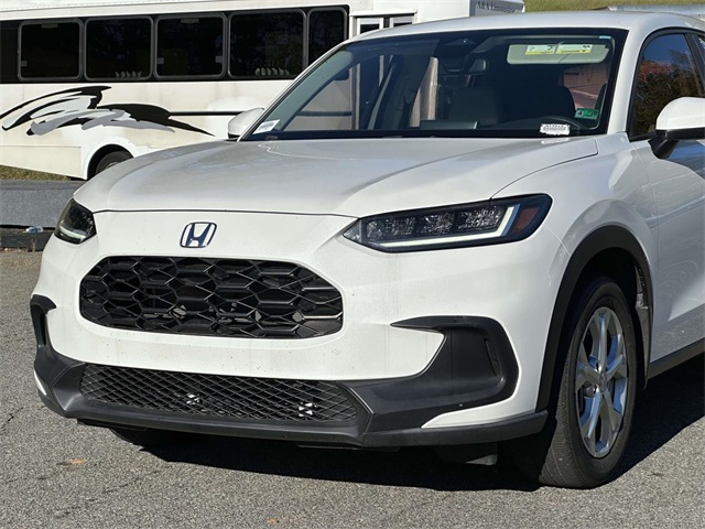 2023 Honda HR-V LX Image 2 of 27