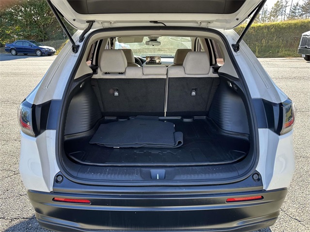 2023 Honda HR-V LX Image 8 of 27