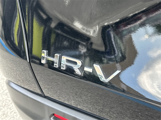 Vehicle image 11 of 25