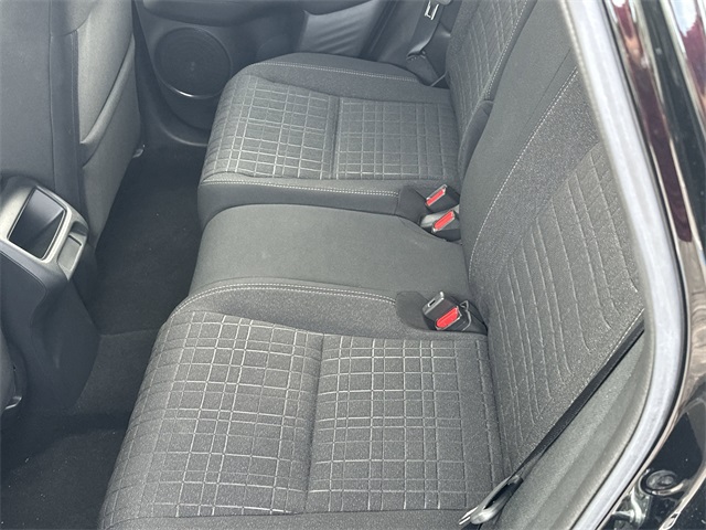 Vehicle image 15 of 25