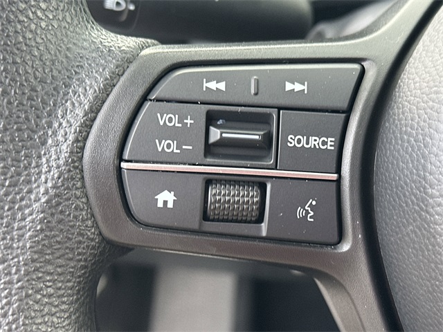 Vehicle image 23 of 25