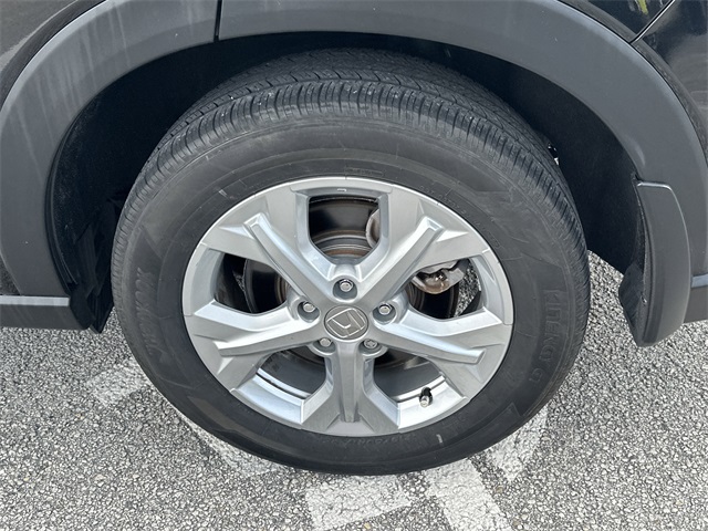 Vehicle image 13 of 25