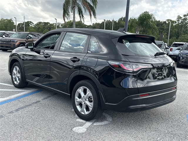 Vehicle image 8 of 25