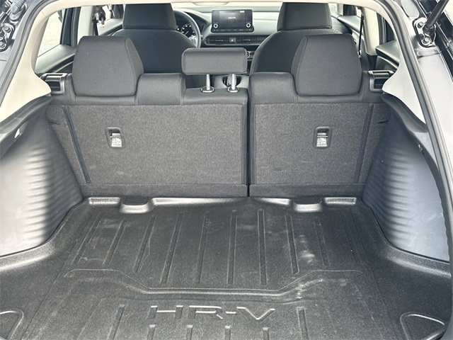 Vehicle image 12 of 25