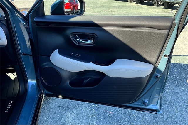 2023 Honda HR-V LX Image 29 of 32