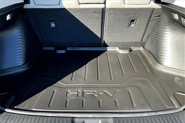 2023 Honda HR-V LX Image 10 of 32