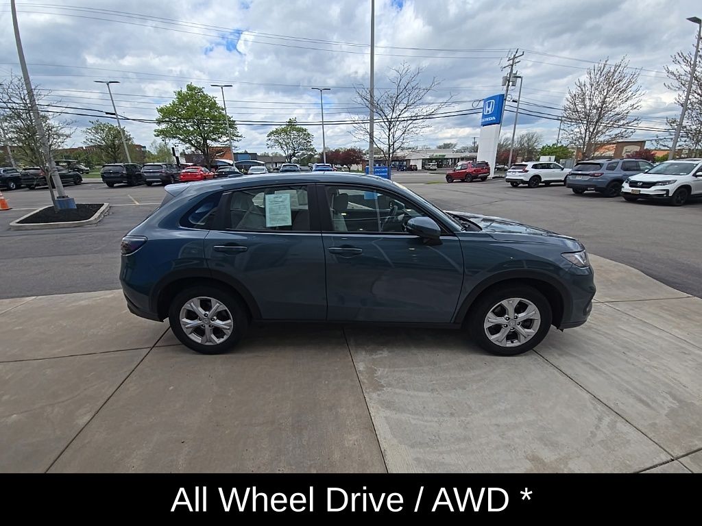 Vehicle image 7 of 32