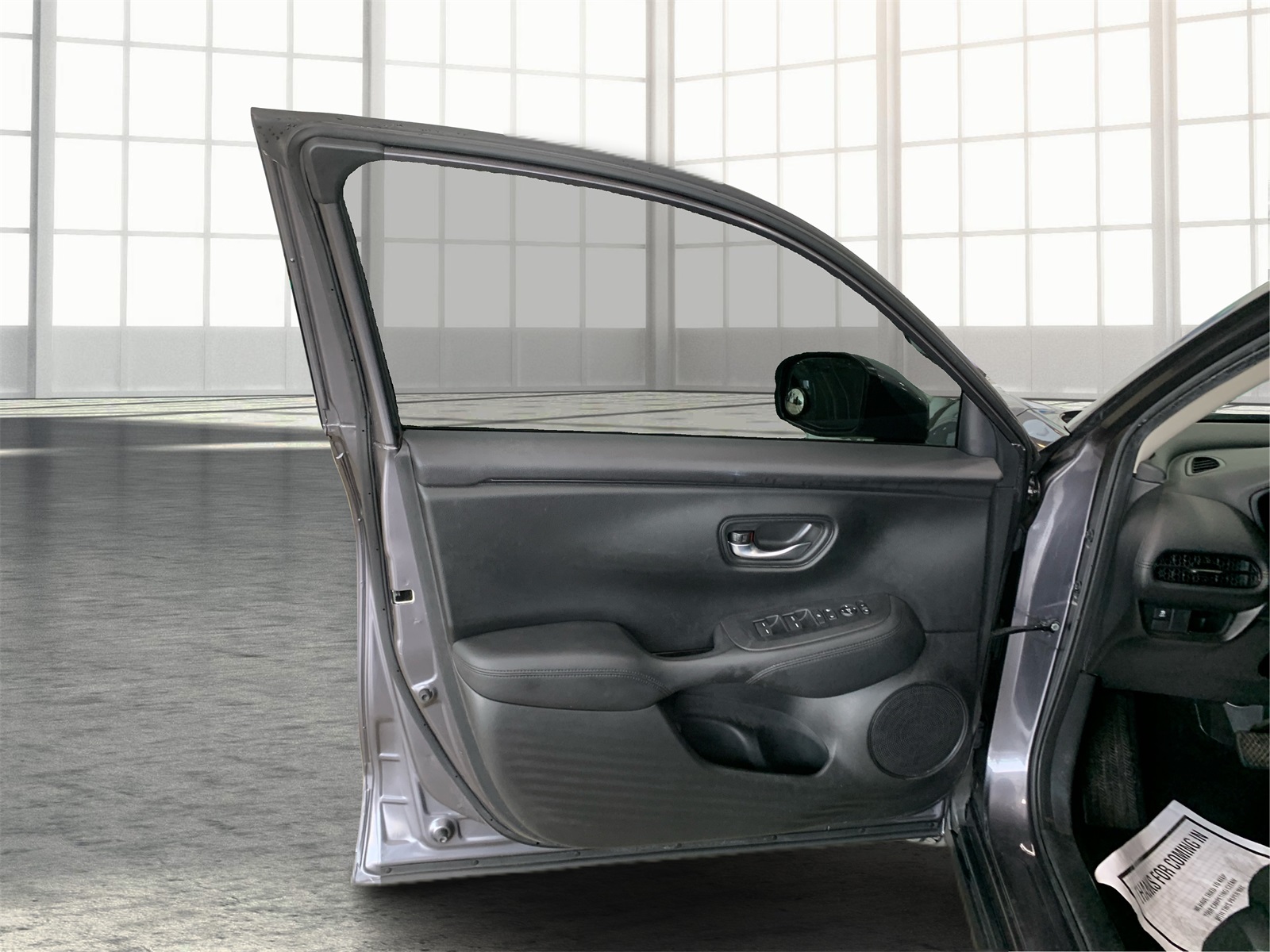 Vehicle image 18 of 30