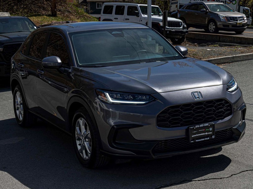 Vehicle image 4 of 38
