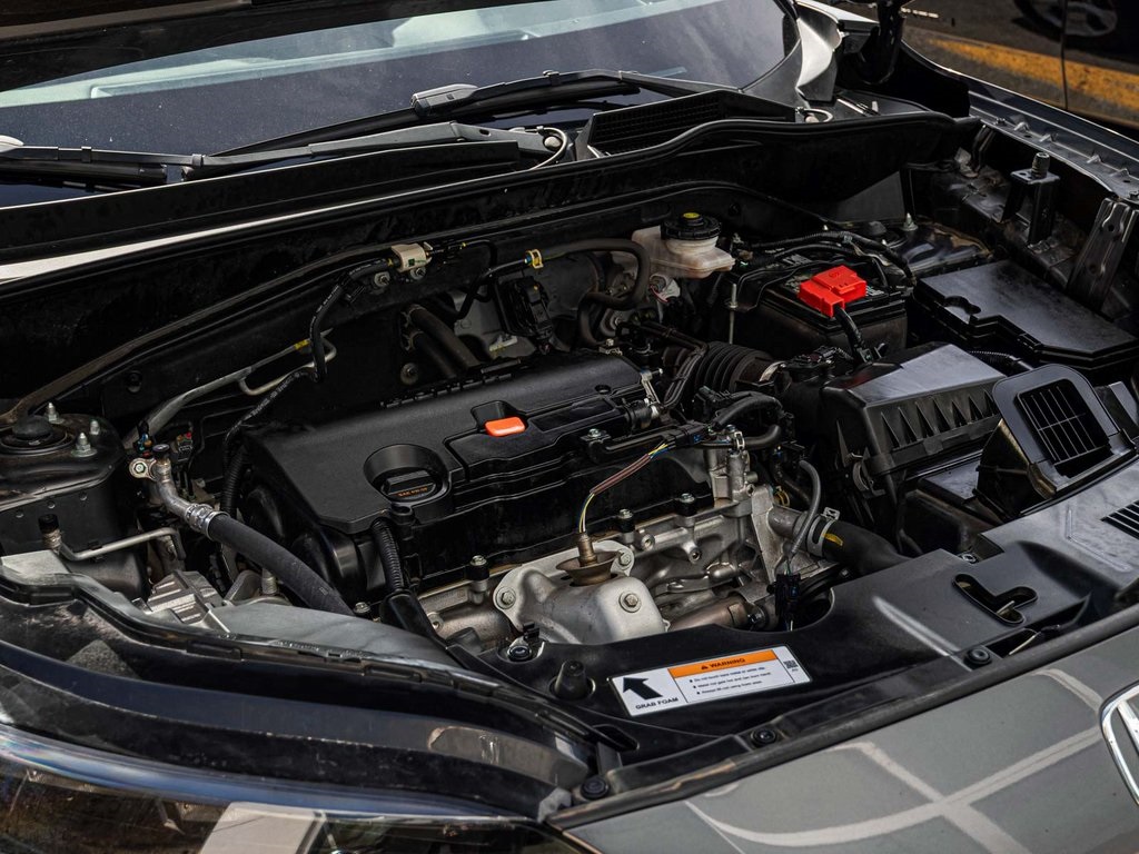 Vehicle image 33 of 38