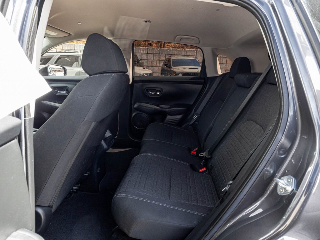 Vehicle image 26 of 38