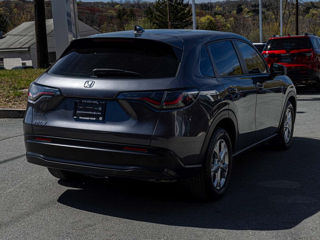 Vehicle image 2 of 38