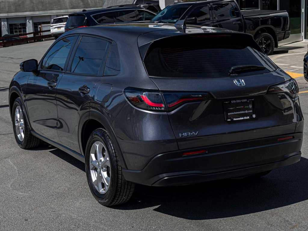 Vehicle image 5 of 38