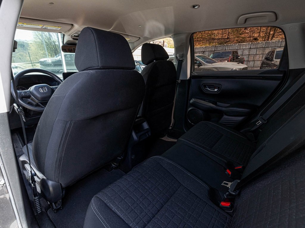 Vehicle image 27 of 38